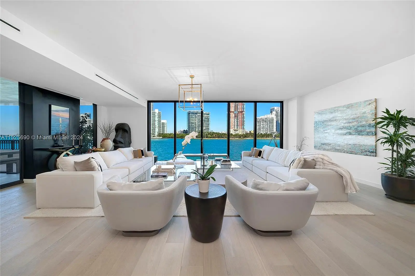 6823 Fisher Island Dr