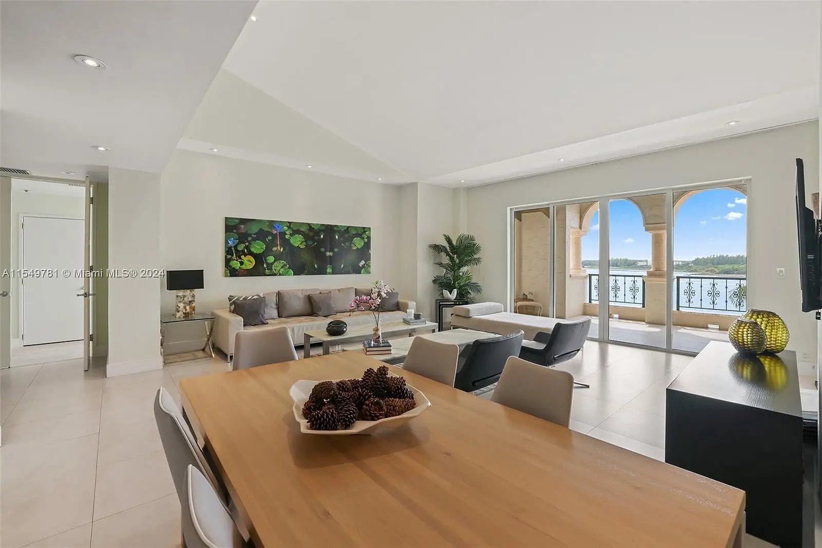 2442 Fisher Island Dr