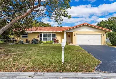 8735 NW 29th Dr Coral Springs FL 33065