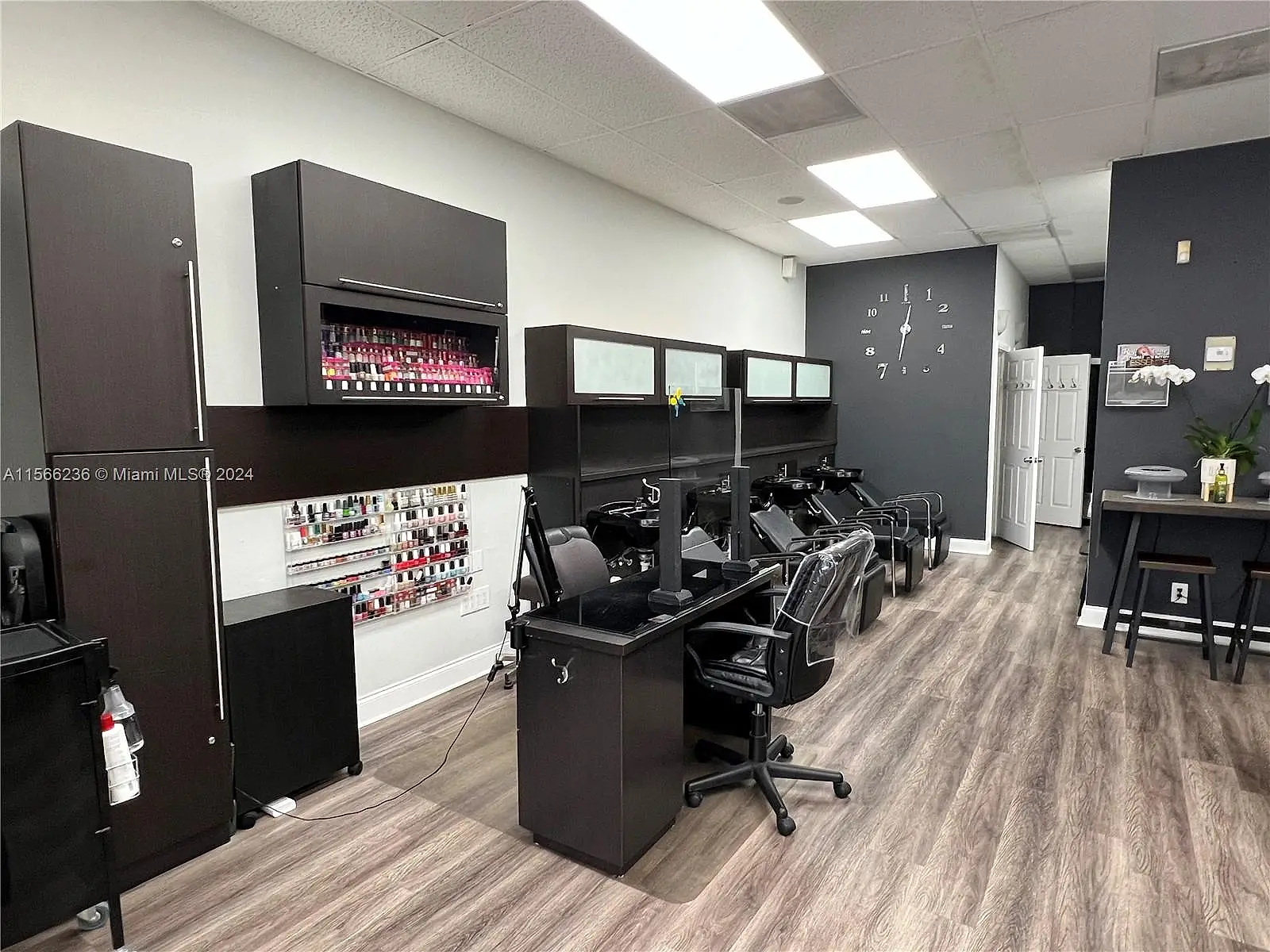 Beauty Salon & Spa For Sale In Pinecrest