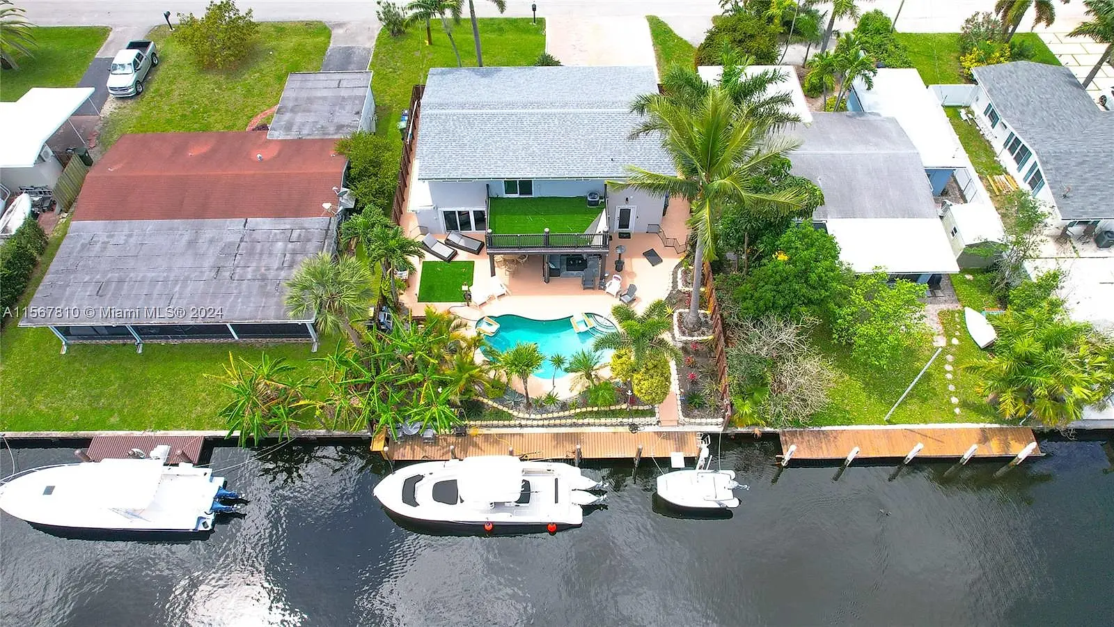 2472 Bimini Ln