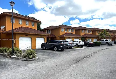 7533 NW 176th Ter Hialeah FL 33015