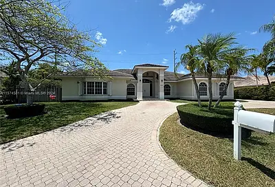 8470 SW 83rd Ct Miami FL 33143