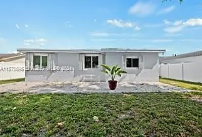 9306 NW 81st Ct Tamarac FL 33321