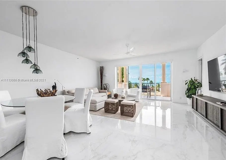 19143 Fisher Island Dr