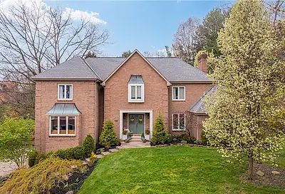 301 N Chaucer Ct Sewickley PA 15143