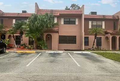 23 Madrid Lane Davie FL 33324