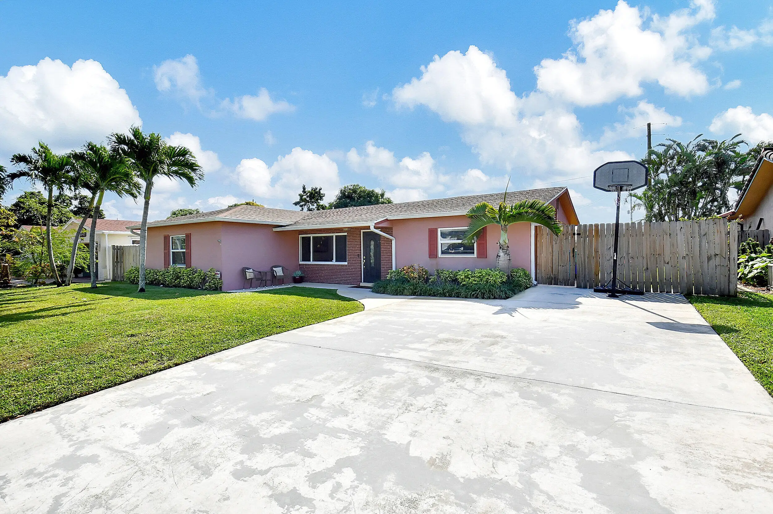 1240 SW 27th Place