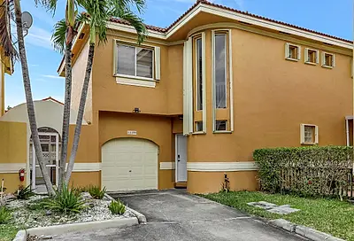 11199 Lakeview Drive Coral Springs FL 33071