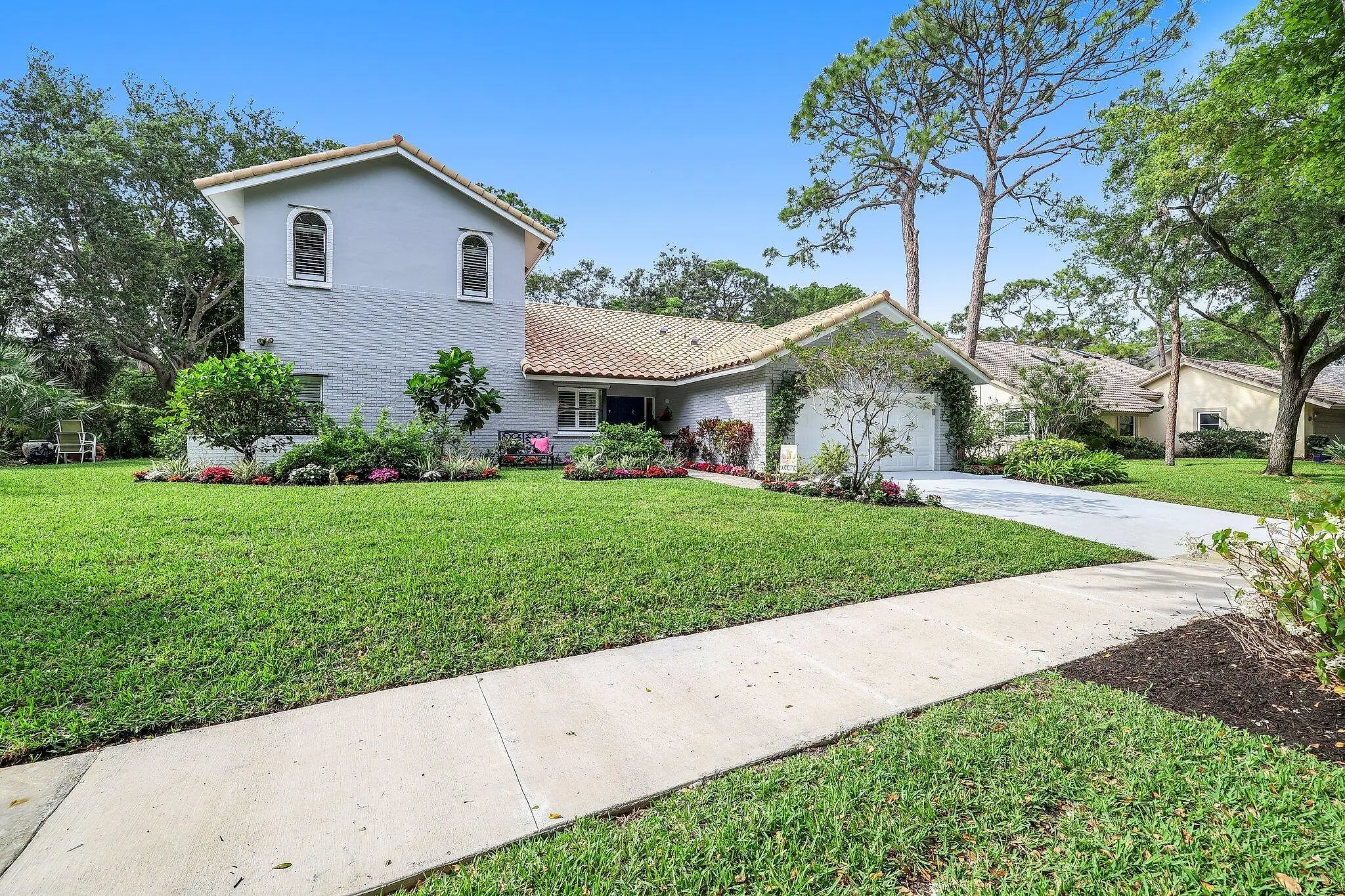 2400 NW 39th Street