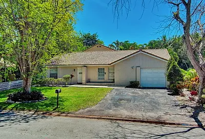 1208 NW 89 Drive Coral Springs FL 33071