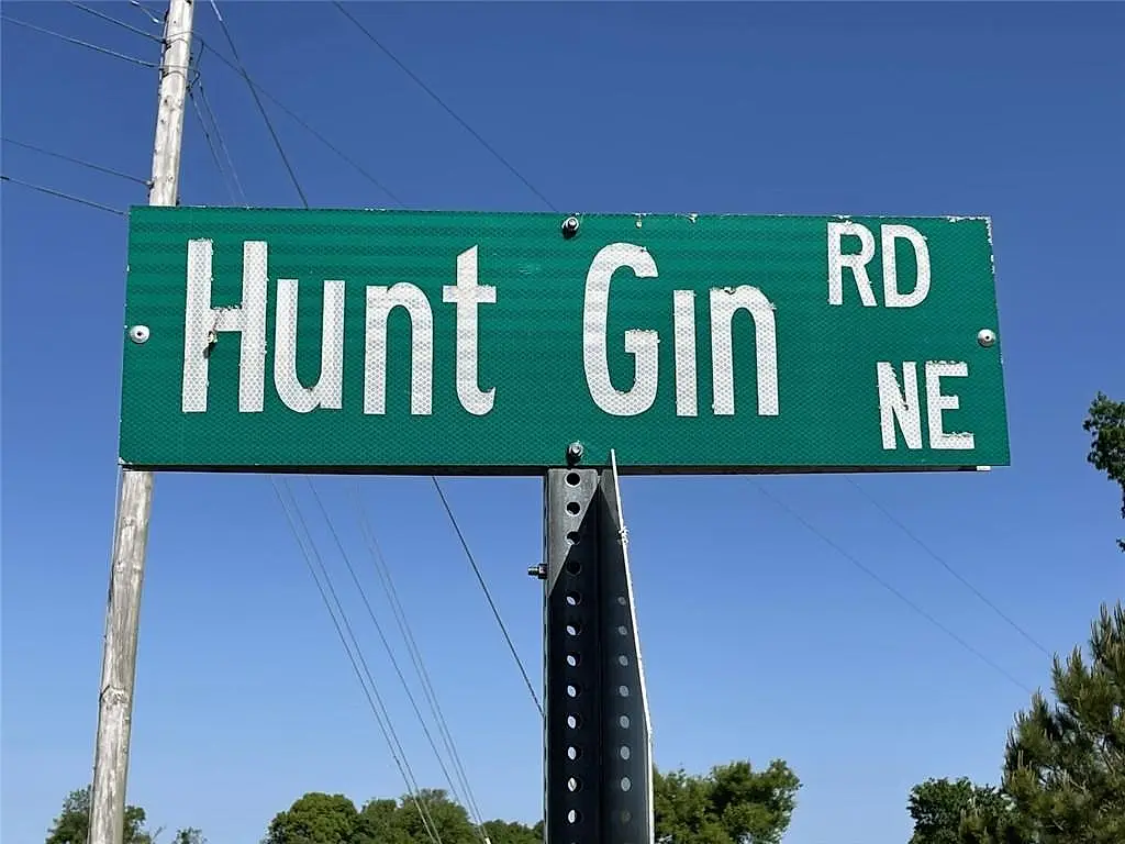 Hunt Gin Road