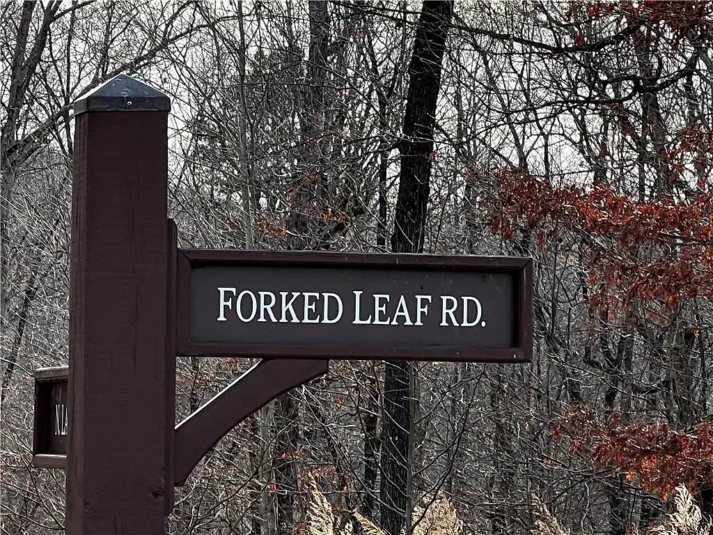 25 Forked Leaf Road
