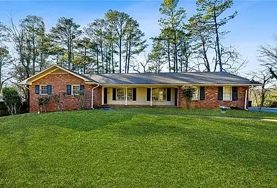 4439 palm springs drive east point ga 30344
