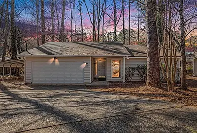 160 Creekmont Court Roswell GA 30076