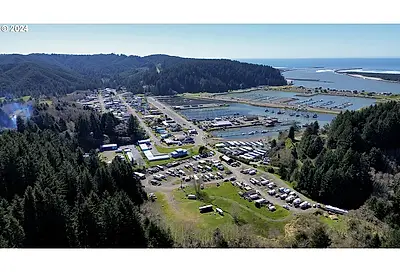 481 Appian Way Winchester Bay OR 97467