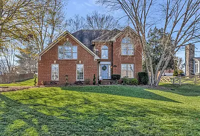 1010 Creekglen Ct Hendersonville TN 37075