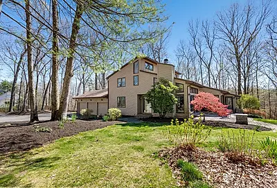 3239 Mountain Road Suffield CT 06093