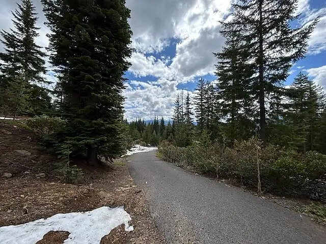 8 Diamond Peak Drive