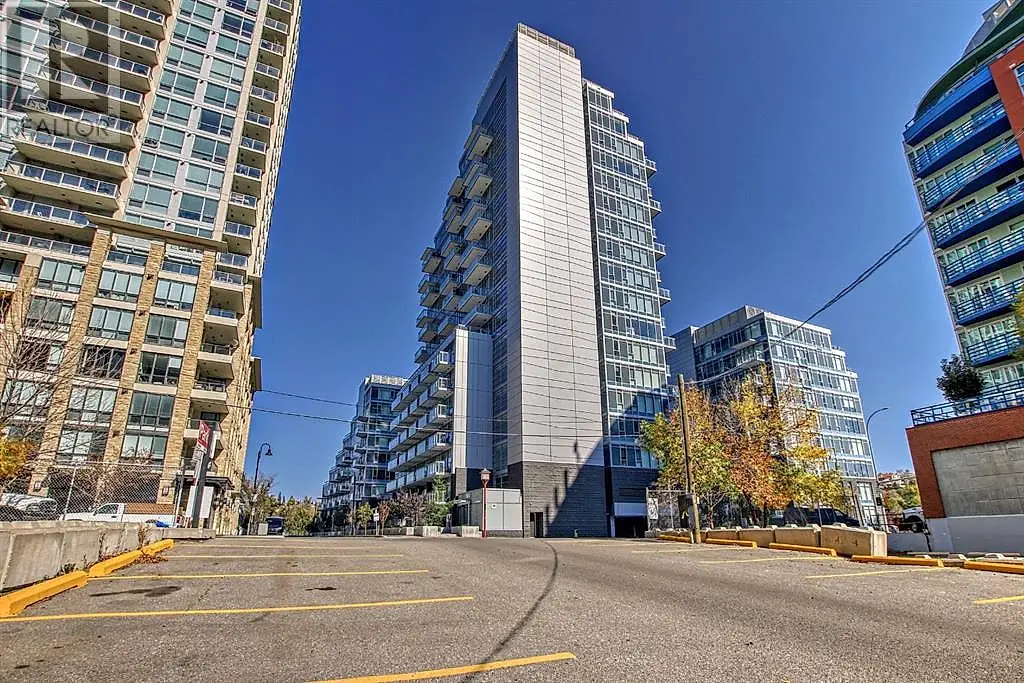 906, 108 Waterfront Court SW