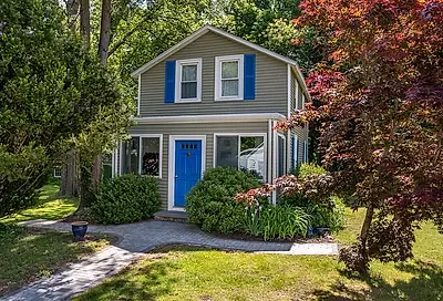 4 Lookout Ave Natick MA 01760