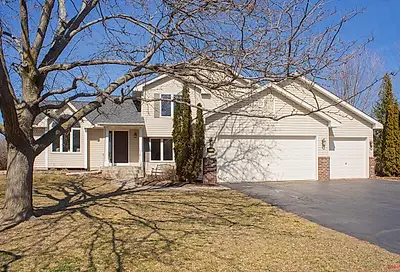 8712 Valley View Place Chanhassen MN 55317