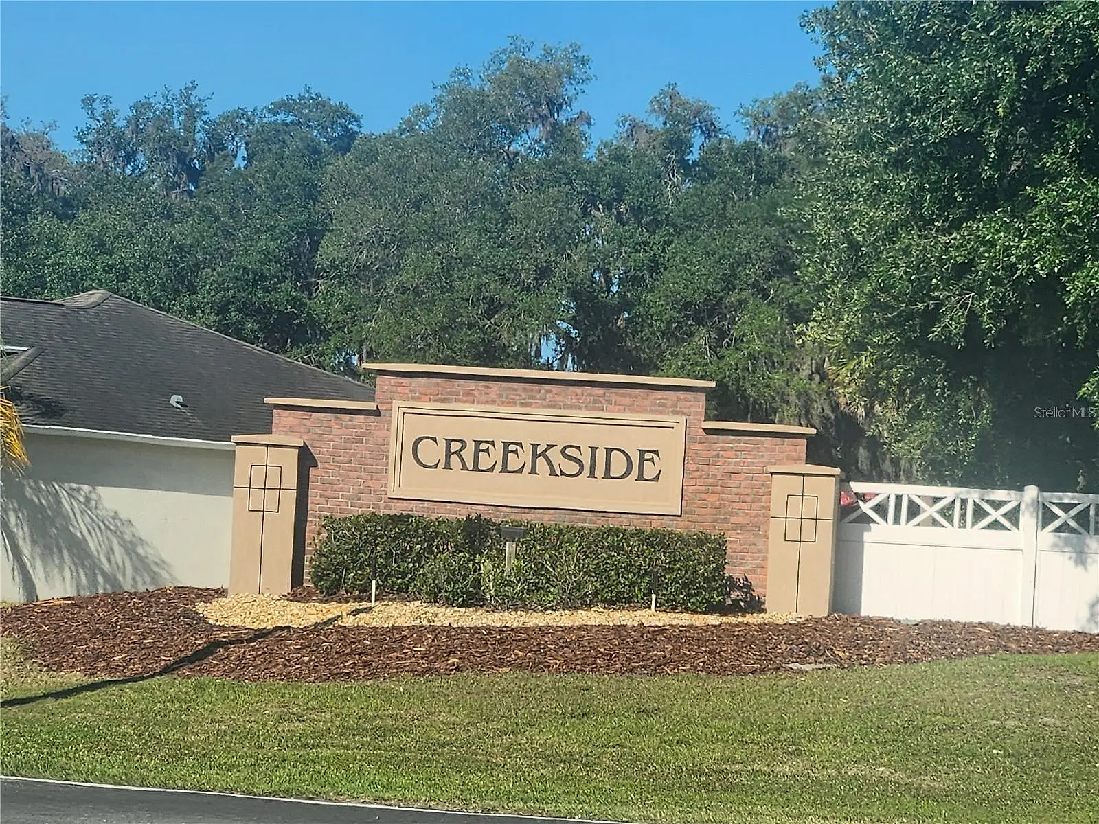 4452 Creekside Drive