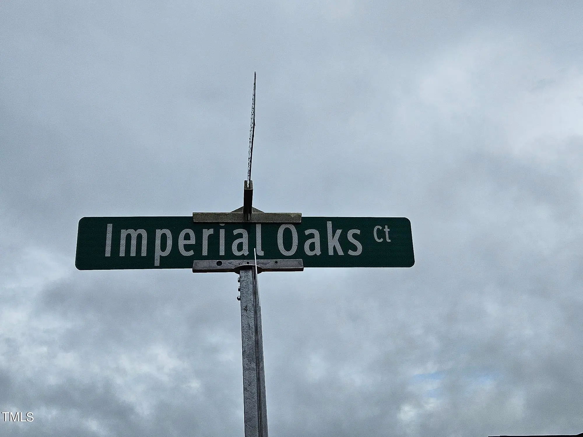 25 Imperial Oaks
