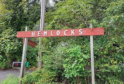 17 Hemlocks Lakeville MA 02347