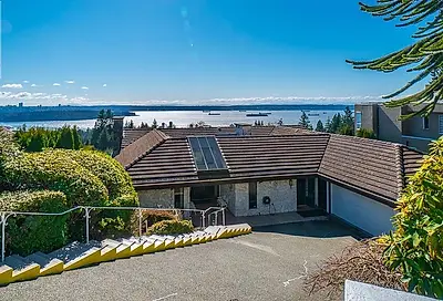 2289 WESTHILL DRIVE West Vancouver BC V7S2Z2