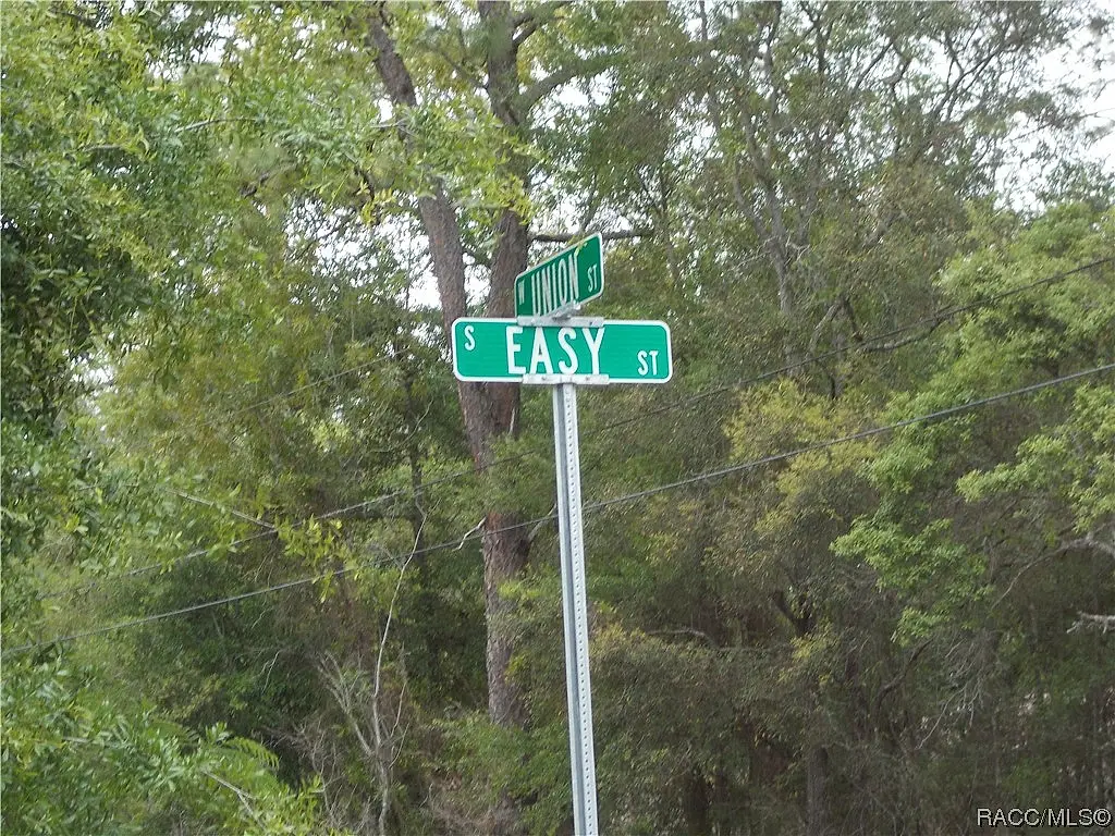 8 S Easy Street