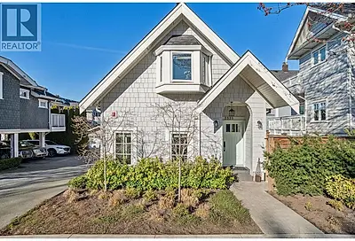2325 LARCH STREET West Vancouver BC V6K1Y9