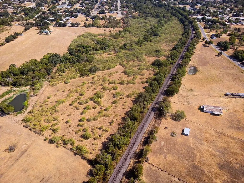 28.139 Acres W Cuero Street