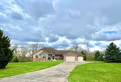 28561 Coyote Court Florence Twp MN 55066