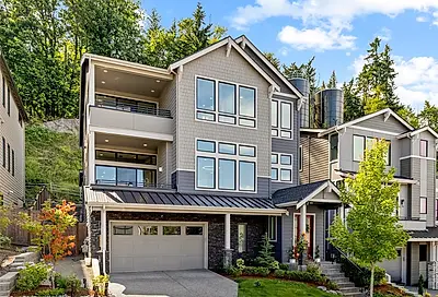 562 Foothills Drive NW Issaquah WA 98027