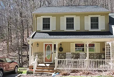 329 Riddle Cove Road Maggie Valley NC 28751