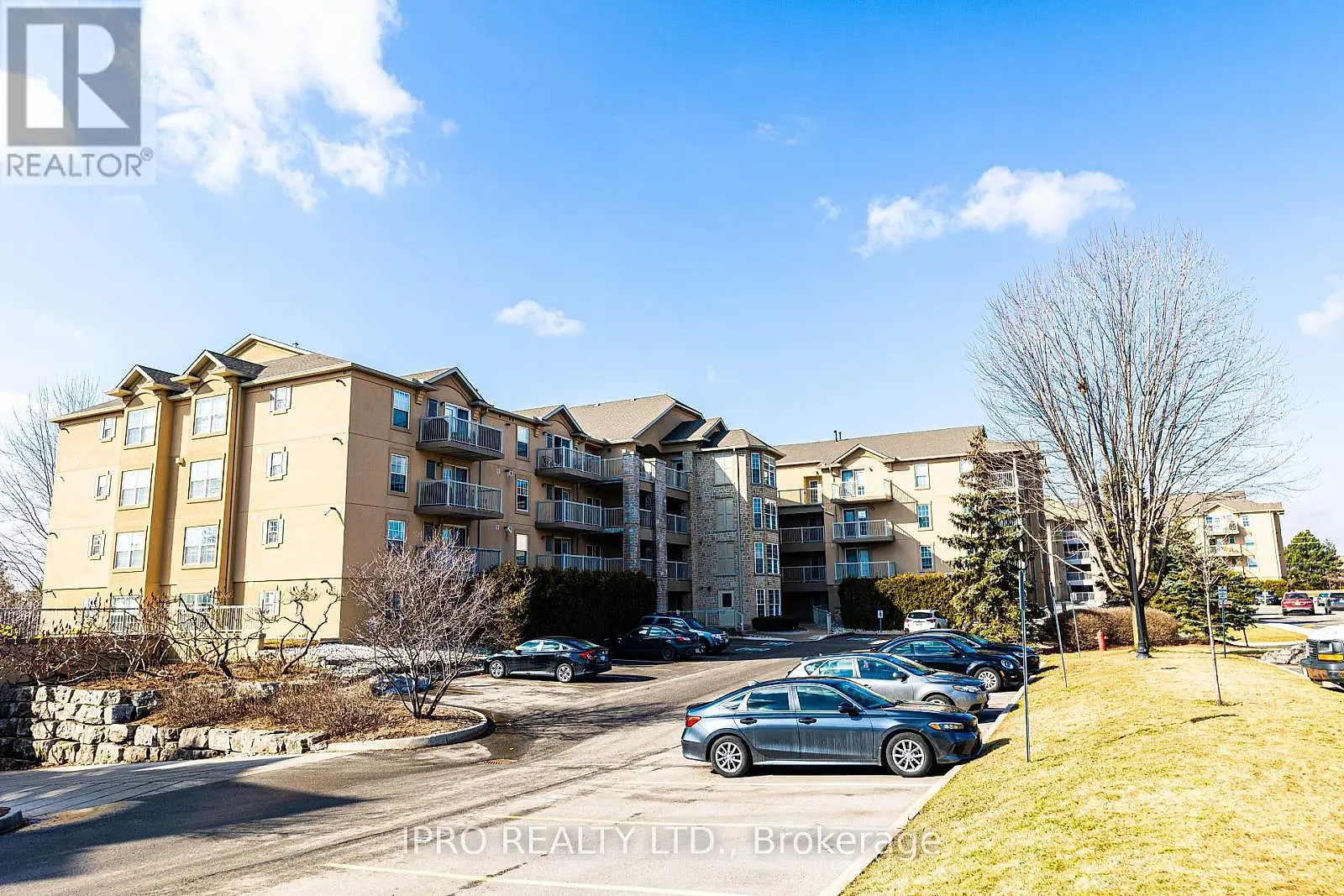 #306 -1450 BISHOPS GATE