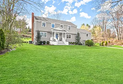 40 Siwanoy Lane New Canaan CT 06840