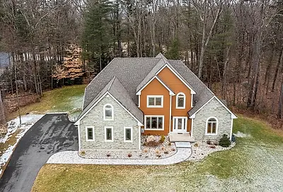 12 Indian Pipe Dr Hadley MA 01035