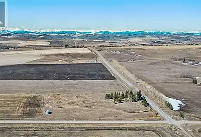 32025 242 Avenue W Rural Foothills County AB T1S5W1