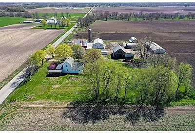 15863 N County Road 300e Humboldt IL 61931