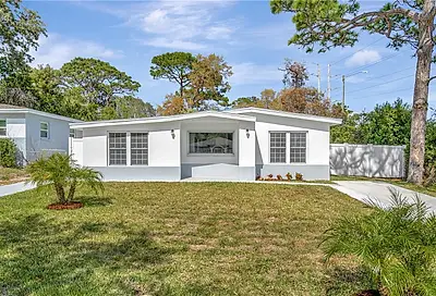 721 E Spruce Street Tarpon Springs FL 34689