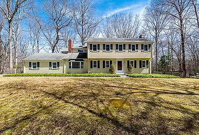 60 Colonial Road Madison CT 06443