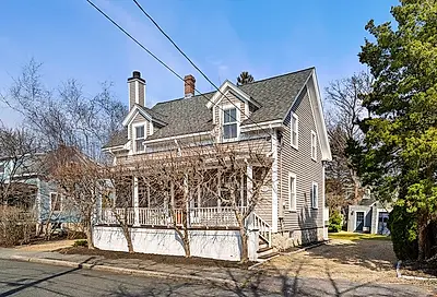22 Central Marblehead MA 01945