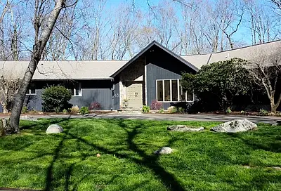 48 Breeds Hill Place Wilton CT 06897