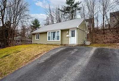 25 Scenic Dr Worcester MA 01602
