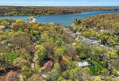 38 Fairway Place Cold Spring Harbor NY 11724