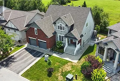 646 BIRCHLAND CRESCENT Stittsville ON K2S0S8