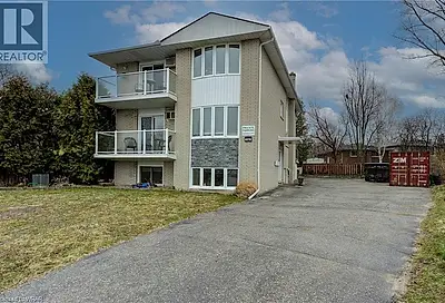 18 CARNABY Crescent Kitchener ON N2A1M7