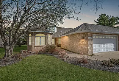1321 Silverthorn Drive Shoreview MN 55126